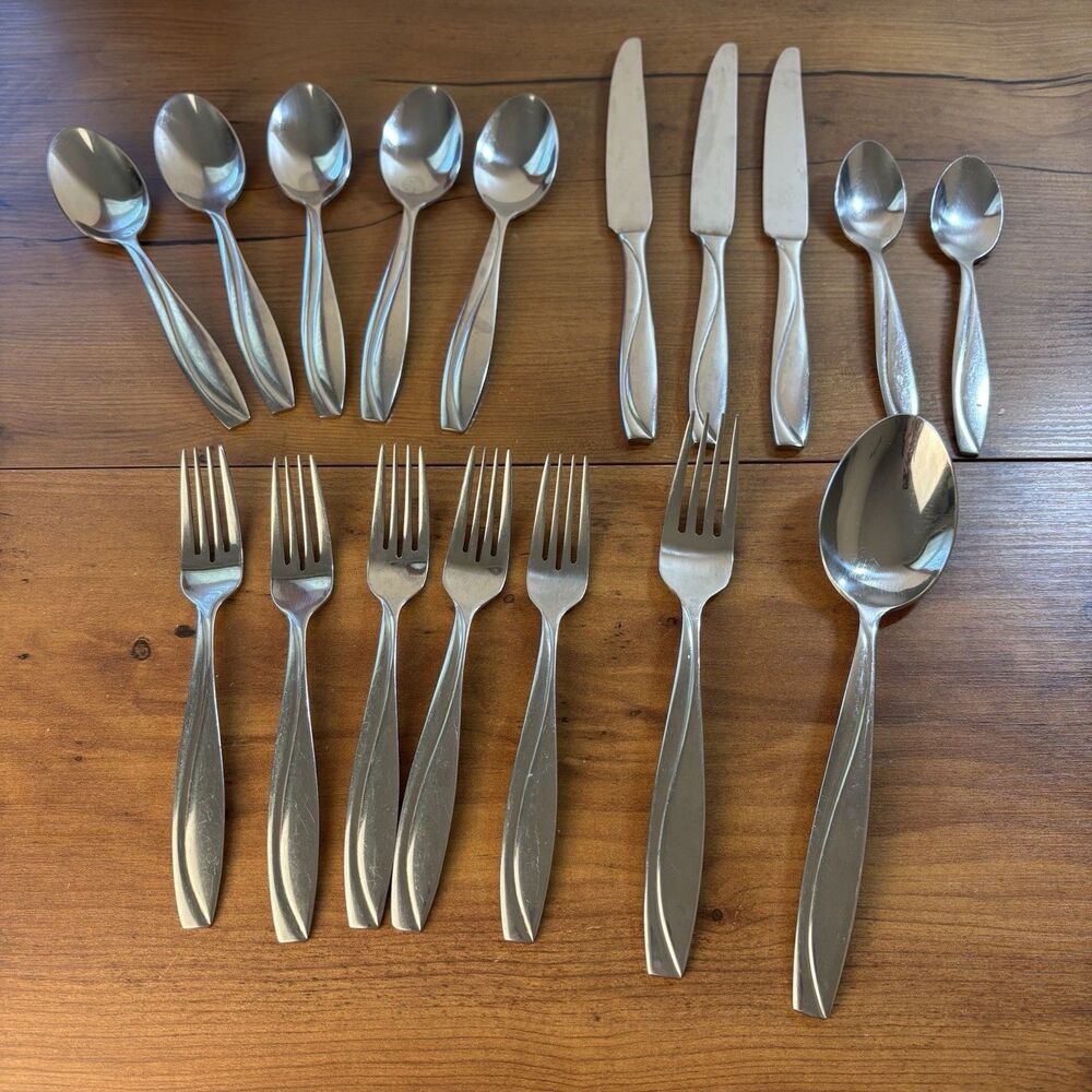 Oneida Camlynn Stainless Flatware Set 16 Pc Knives Forks Teaspoons Tablespoon